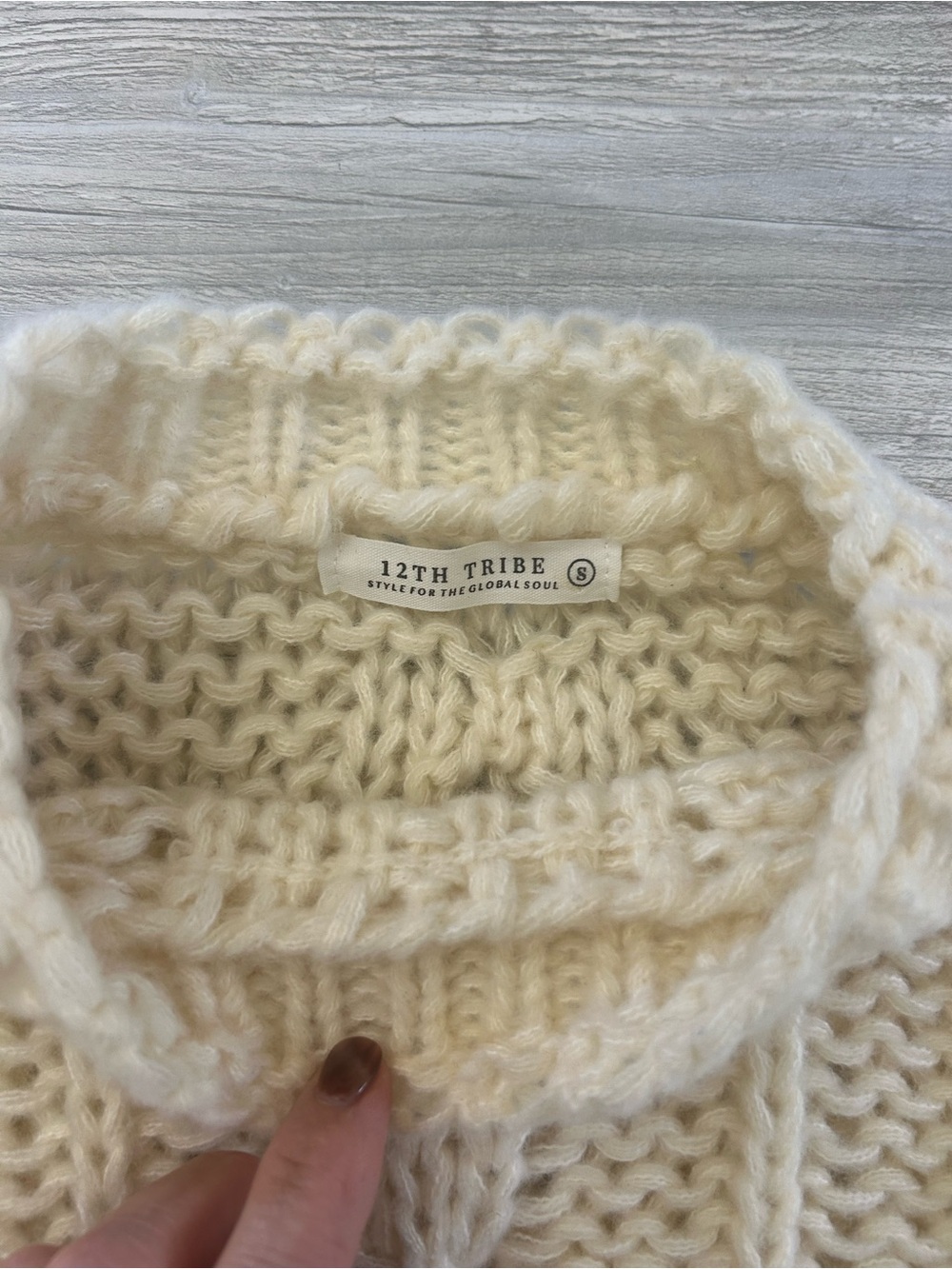 12th Tribe Cream Chunky Bow and Cable Knit Cropped Crewneck Sweater Small - Picture 3 of 9